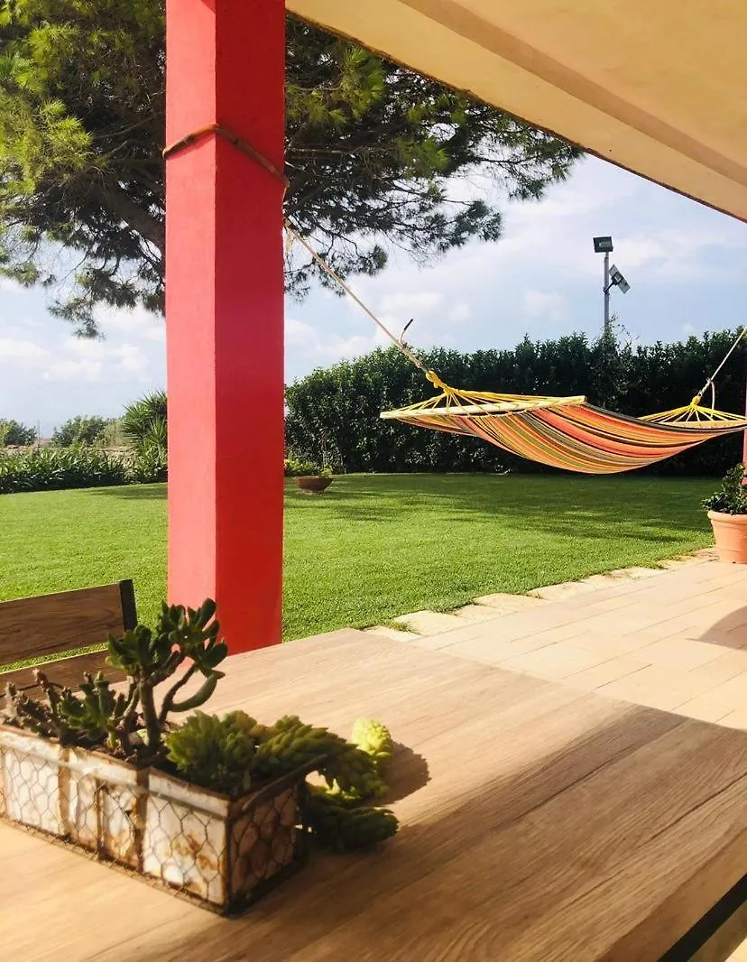 Richiami Di Sicilia Bed and Breakfast Μόντικα